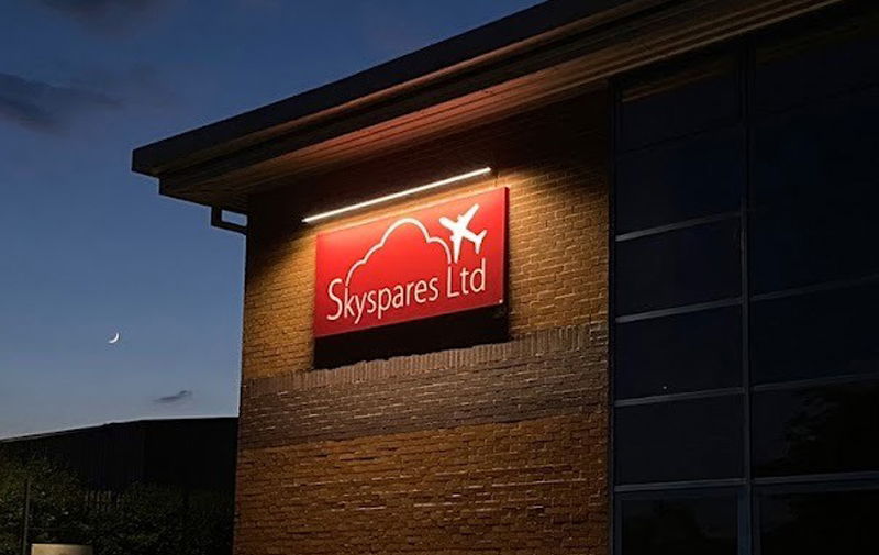 Nanolight LED Trough Light for Skyspares Sign Fascia 4000K